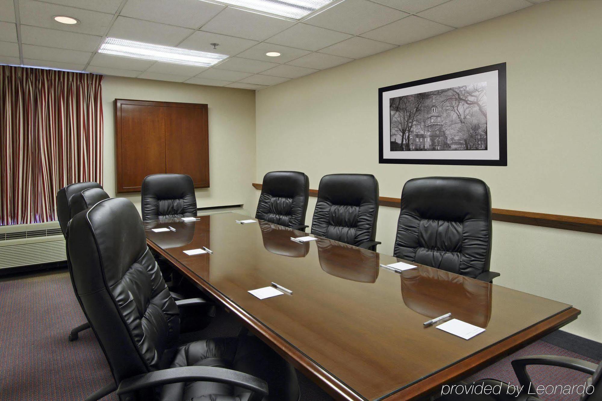 Hampton Plymouth Meeting